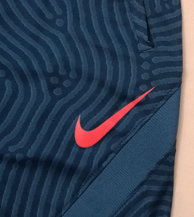 Nike DRI-FIT Strike Shorts оригинални гащета ръст 158-170см Найк спорт шорти