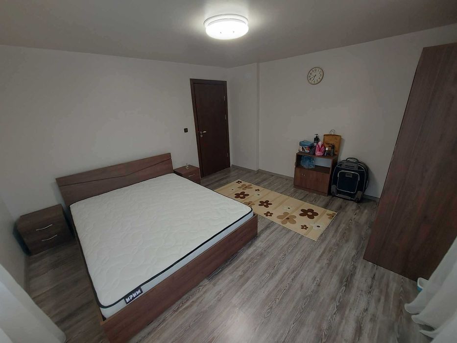 Триетажна къща, гр. Омуртаг