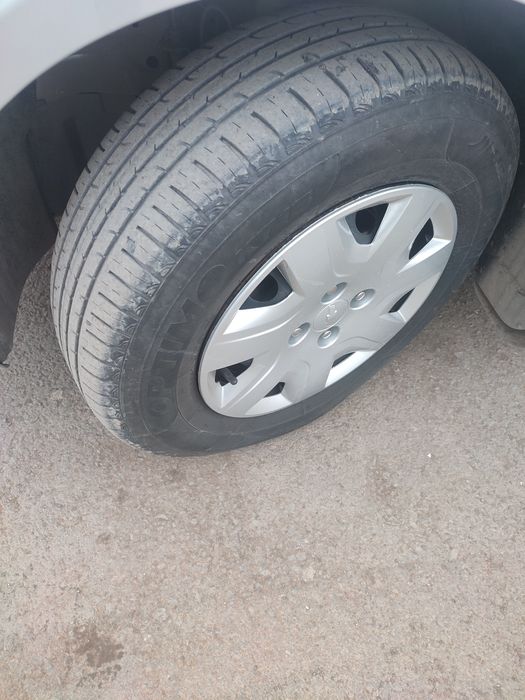 Шины с дисками комплект.