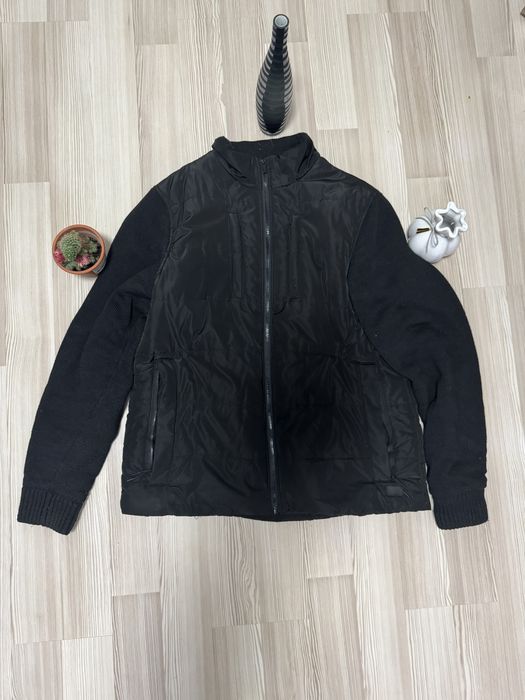 Geacă Firetrap este impecabila