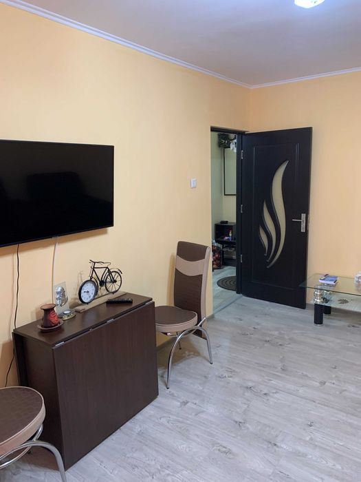 Vanzare apartament 2 camere zona Republicii
