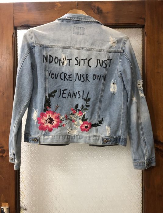 Geacă de blugi cu broderie pe spate