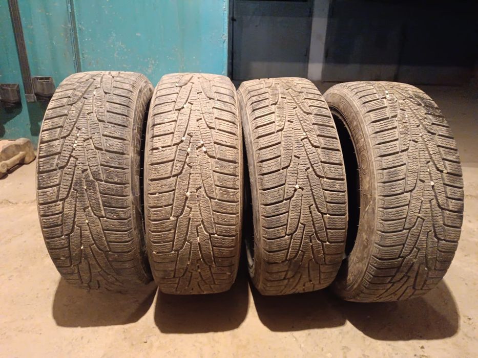 Продам шины комплект