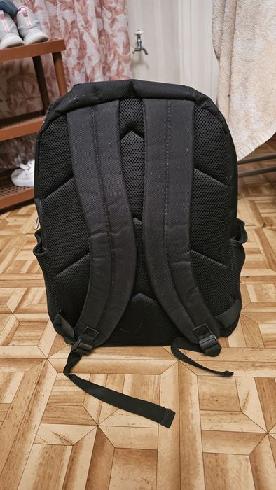 Продам большой рюкзак с принтом для школы или походов в горы