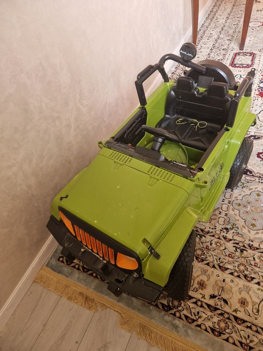 Электромобиль Машинка 3 штуки рабочие