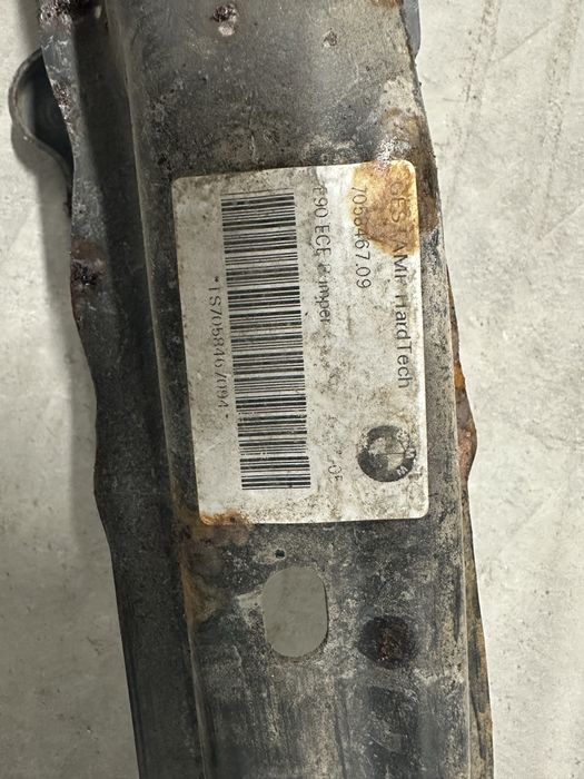 Греда за задна броня BMW E90