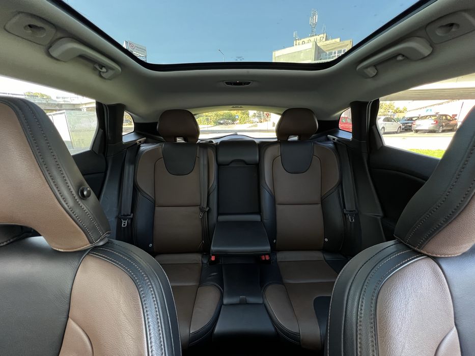 Volvo V40 Cross Country 5pistoane automata/piele/camera/panoramic