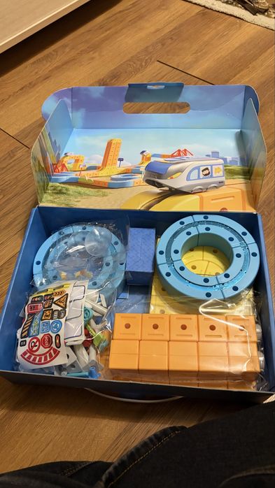 Игрушка магнитный поезд