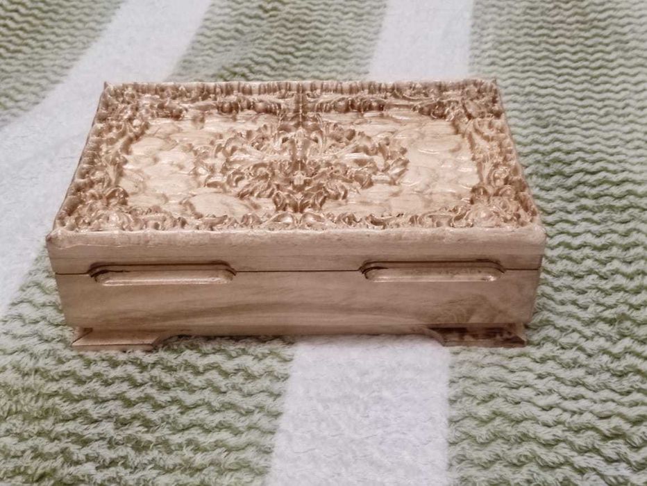 шкатулка из дерева