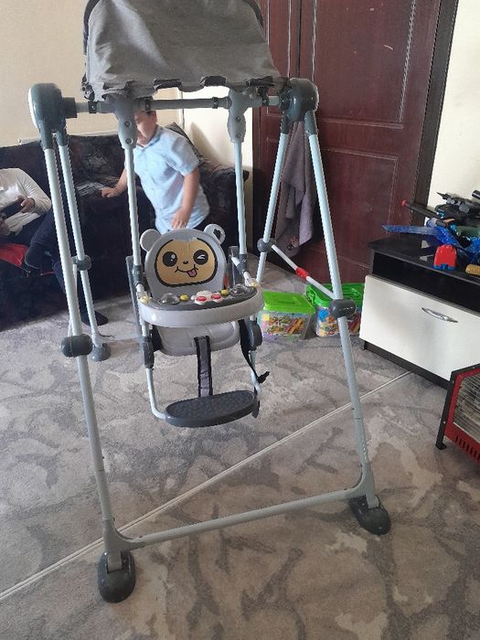 Качели детский новый