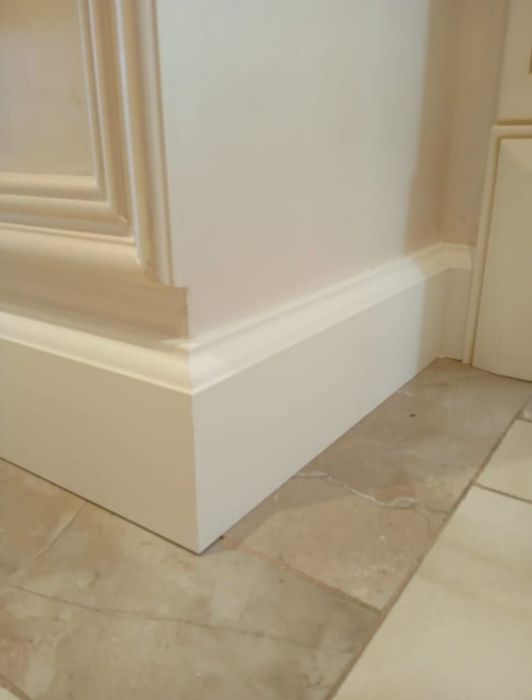 Установка плинтусов