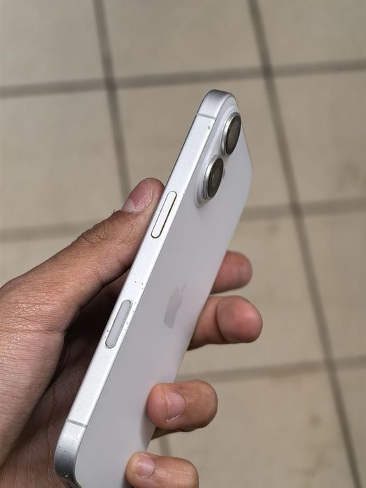 IPhone 16 128gb В хорошем состоянии