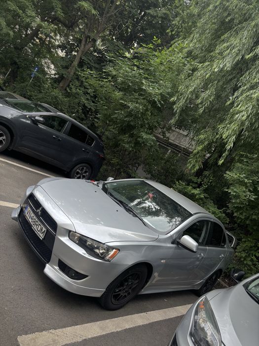 Mitsubishi Lancer