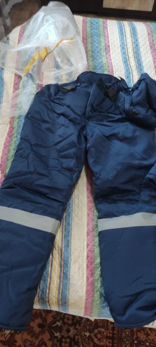 Продам зимнею Спец одежду