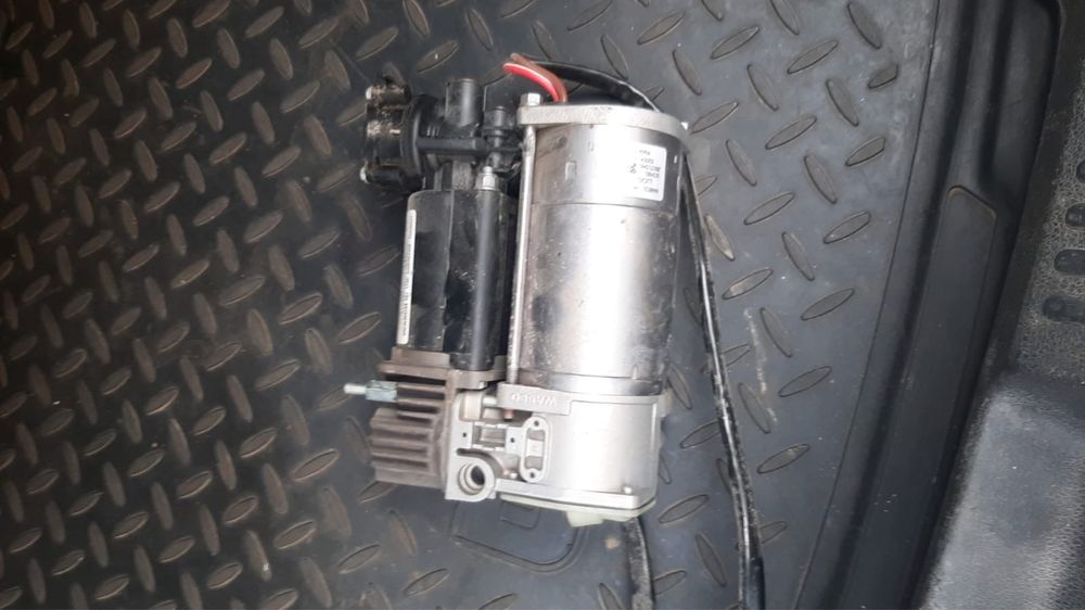 Продам компрессор для пневмоподвески