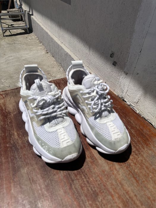 Versace chain reaction
