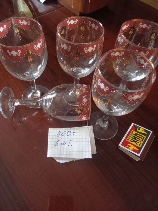 Хрустальные фужеры, стаканы, рюмки