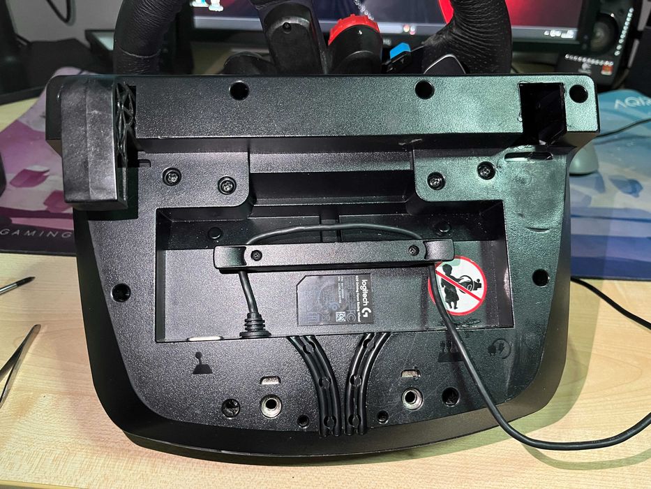 vand volan gaming g29 cu schimbator si pedale