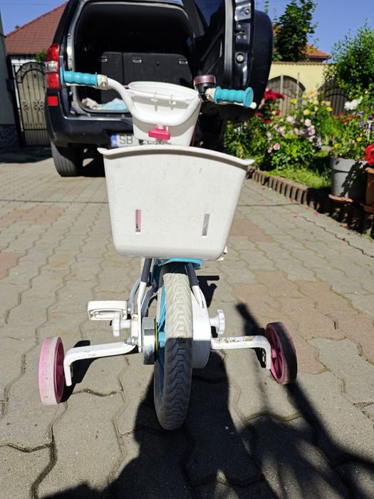 Bicicleta fete 2-4 ani