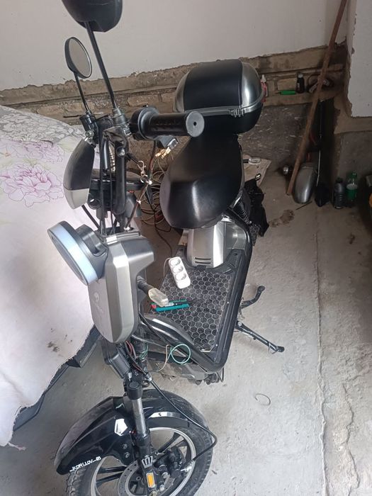 Електро скутер сотилади