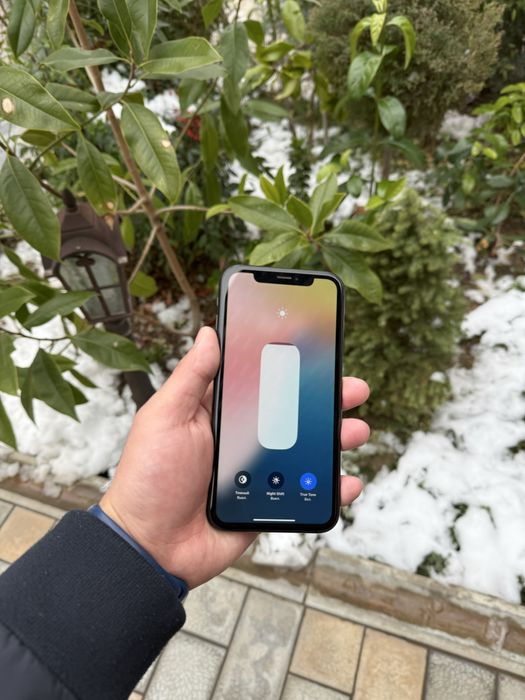Iphone xr ayfon xr 64gb qora sotiladi tel ideal aybi yo face ishlidi