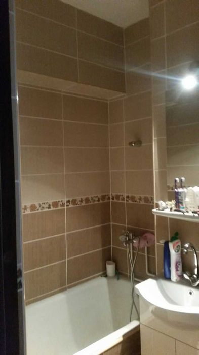 apartament 2 camere decomandat, centru, etaj 2