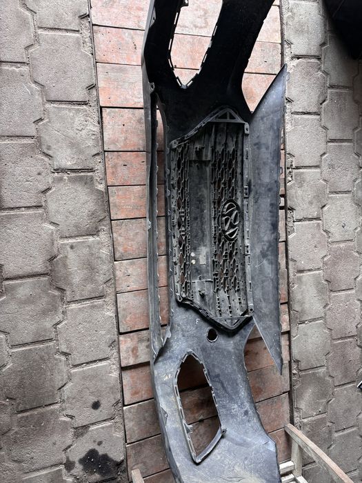 Передний бампер акцент