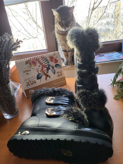 Cizme noi piele imblanite