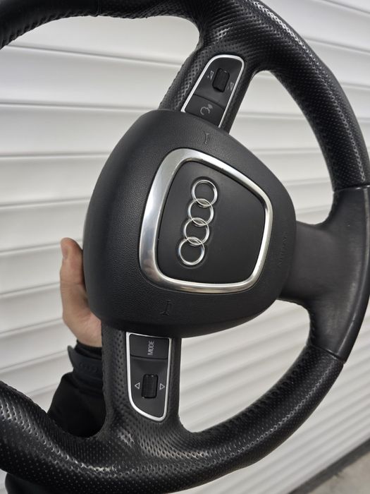 Фейсов Трилъчев Мулти волан волан Audi A3 8P A4 A5 Ауди А3 8П А4 А5