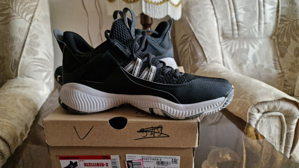 Продам кроссовки анта. Оригинал