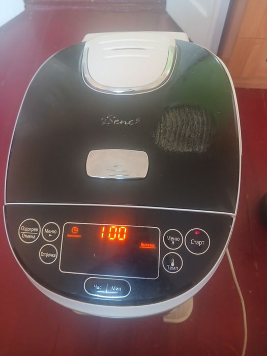 Продаётся мультиварка Bene.