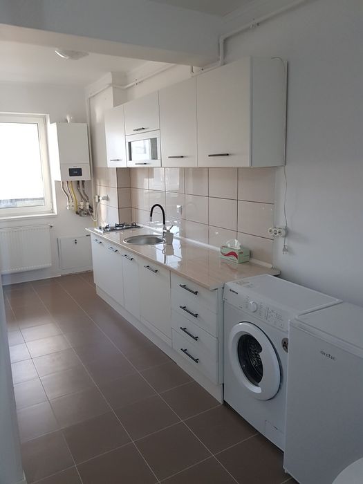 Apartament modern de închiriat