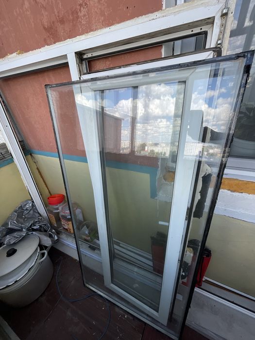 Продам пластиковое окно