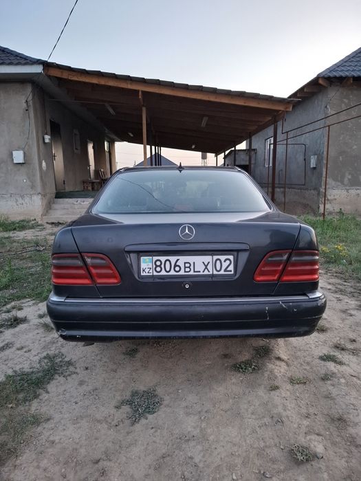 Продам мерседес 210