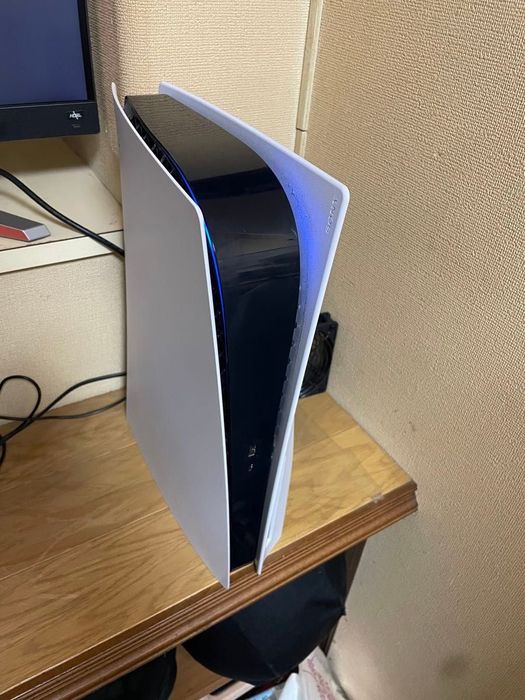 PlayStation 5 с дисководом (825 ГБ) + 3 геймпада + Топовые игры!