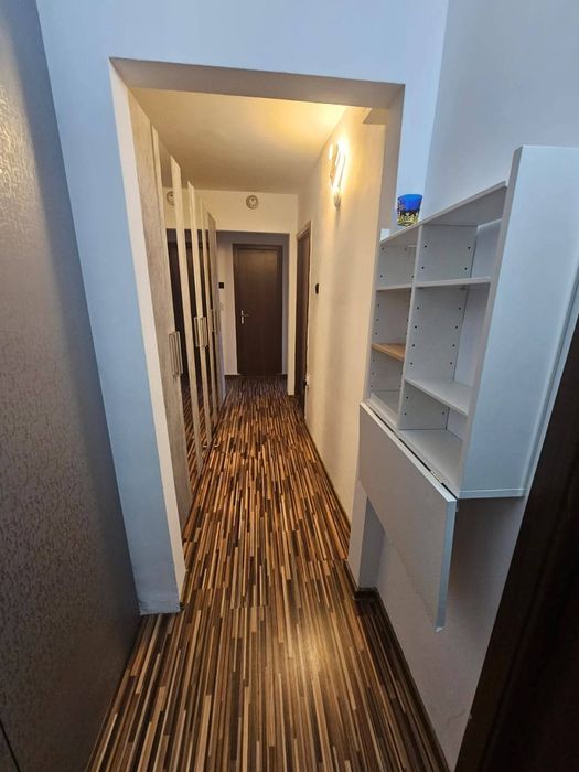 Apartament 3 camere decomandat de inchiriat zona Lunei