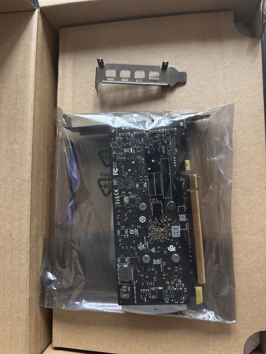 Placa video Nvidia Quadro T1000 8Gb 128 biți Profesional Lenovo