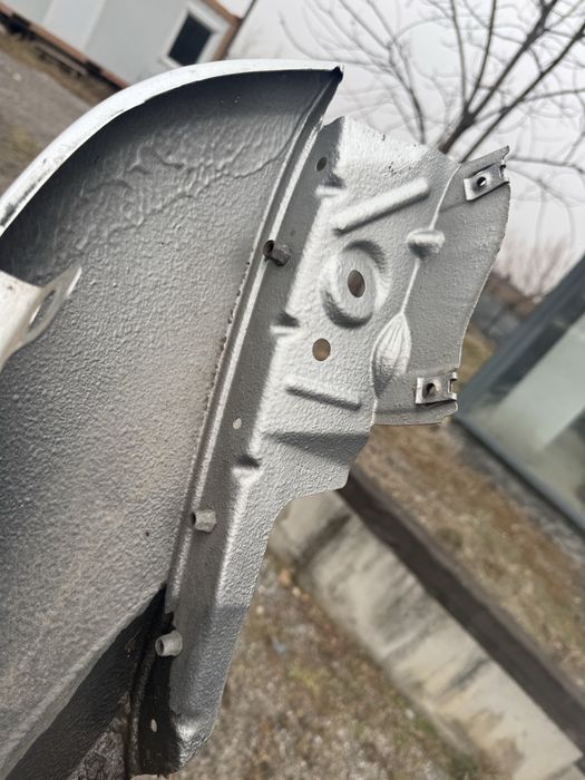 Ляв калник  за Ford mondeo mk3 ST220