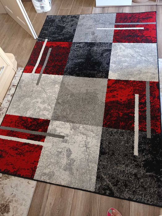 Продавам килим 140/200