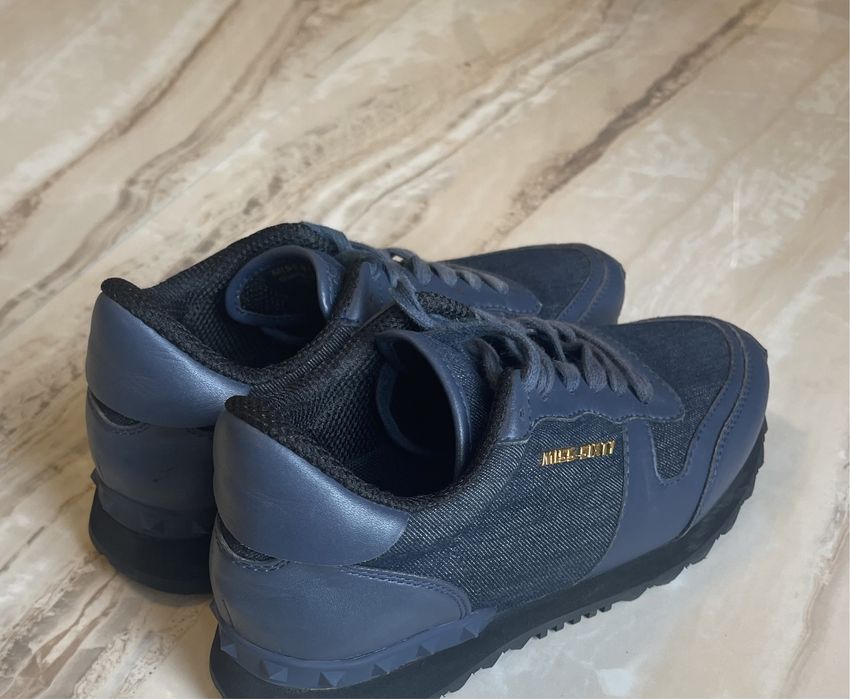 Дамски марстонки