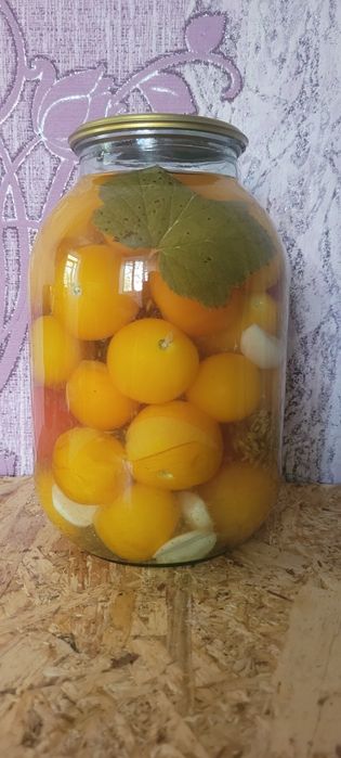 Огурцы, помидоры