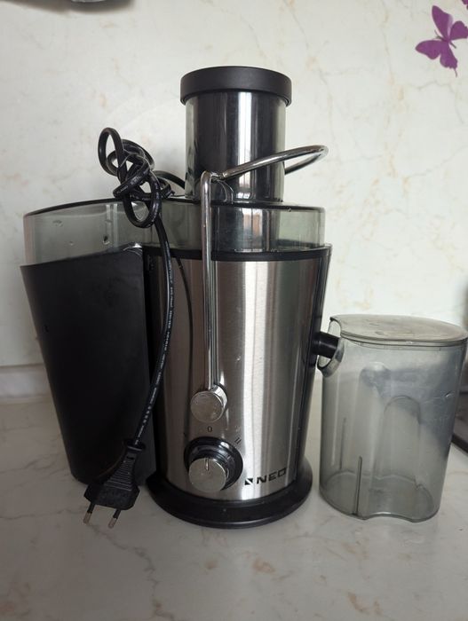 Сокоизтисквачка Neo