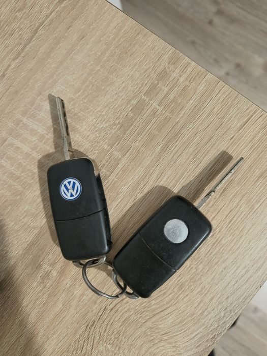 Vând set de doua key Volkswagen touran