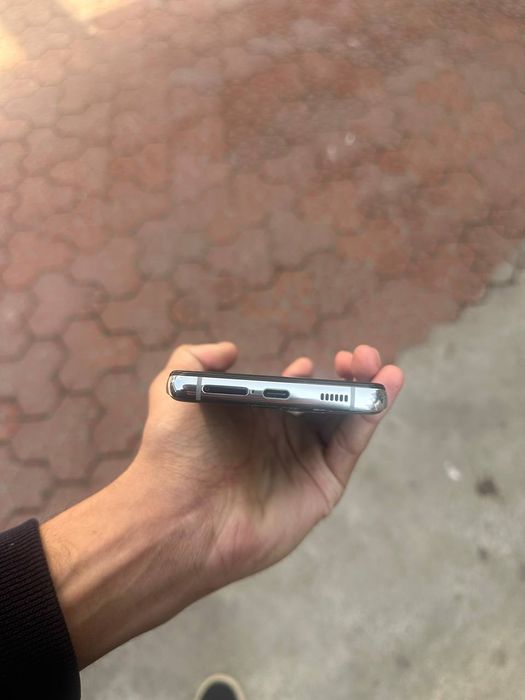 Samsung S21Ultra Silver 256GB 5G sotiladi Holati ideal qotmidi