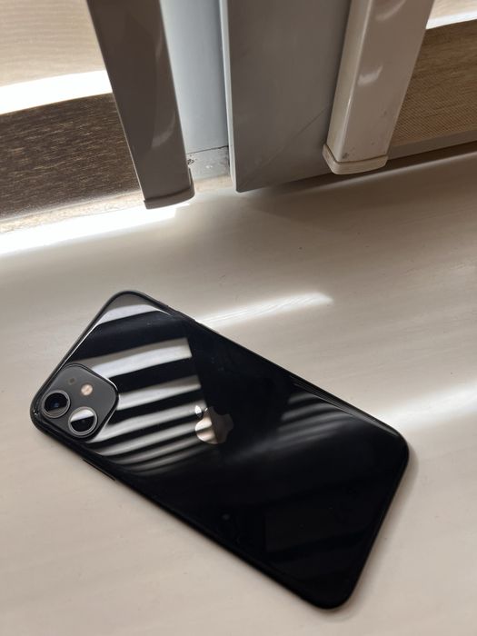 Продам Iphone 11