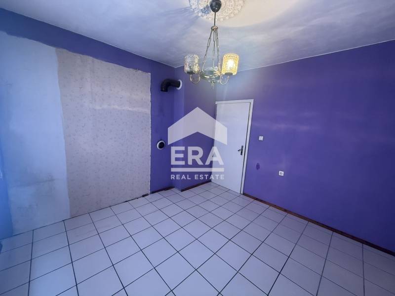 Четиристаен апартамент на ул. "Николаевска"