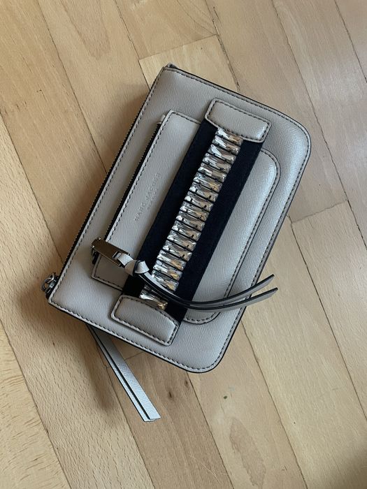 Marc Jacobs нова оригинална малка чанта - естествена кожа с кристали