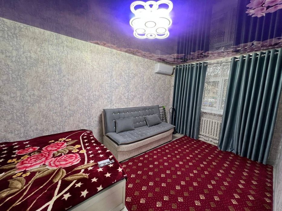 Сдается 1 комнатная квартира 
С обстановкой 
В горде Алмалыке