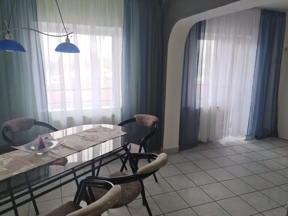 Chirie apartament 5 camere