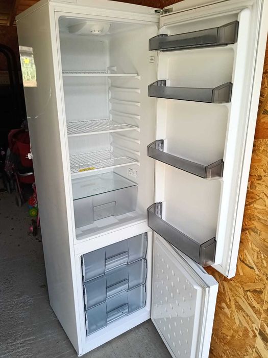 Frigider cu congelator